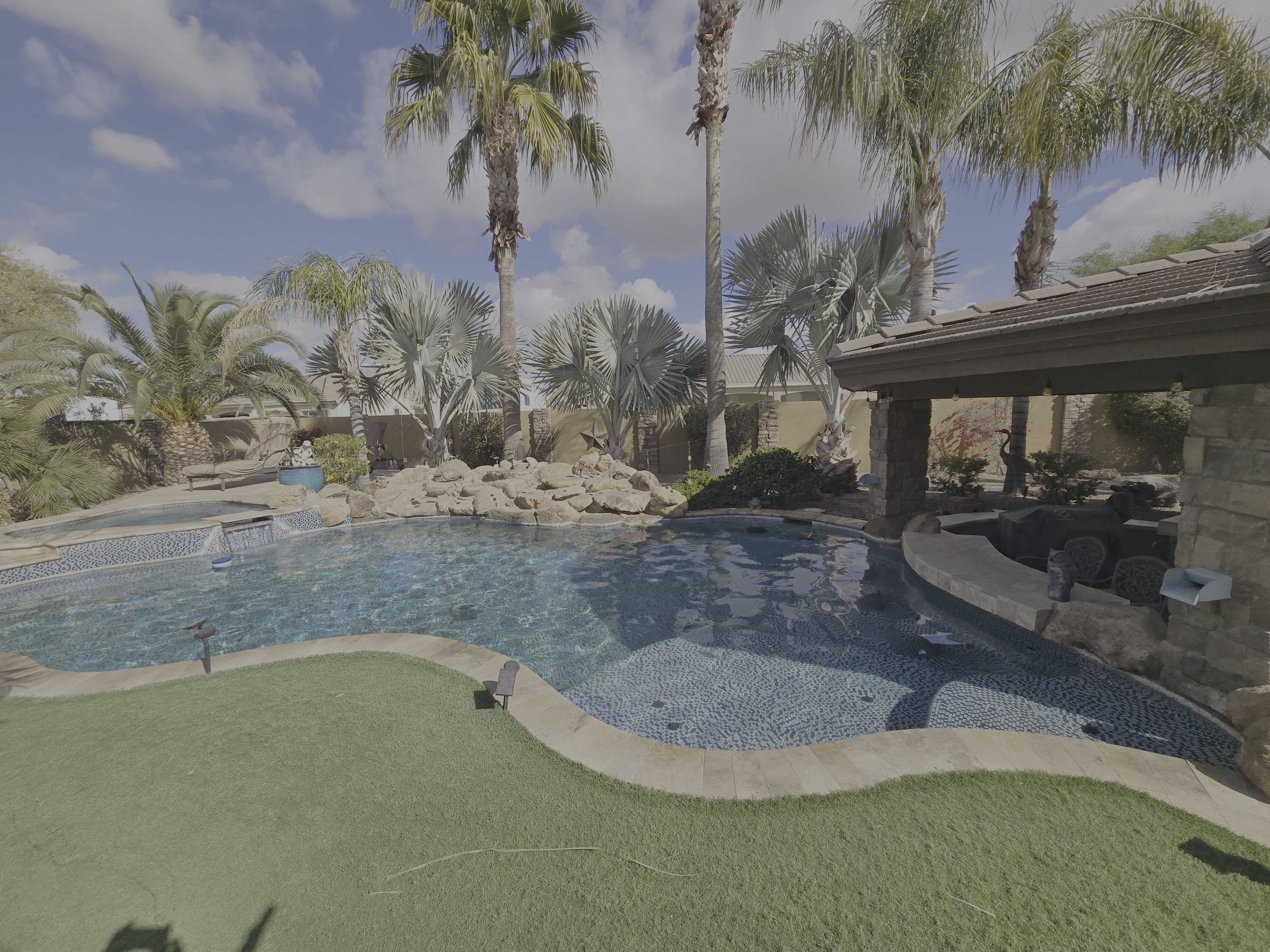 Big Splash Pool Care hero background 1